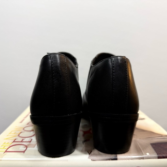 Steve Madden Size 8.5 Black Ankle Booties - Picture 12 of 14